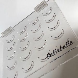 Eyelashes organizer